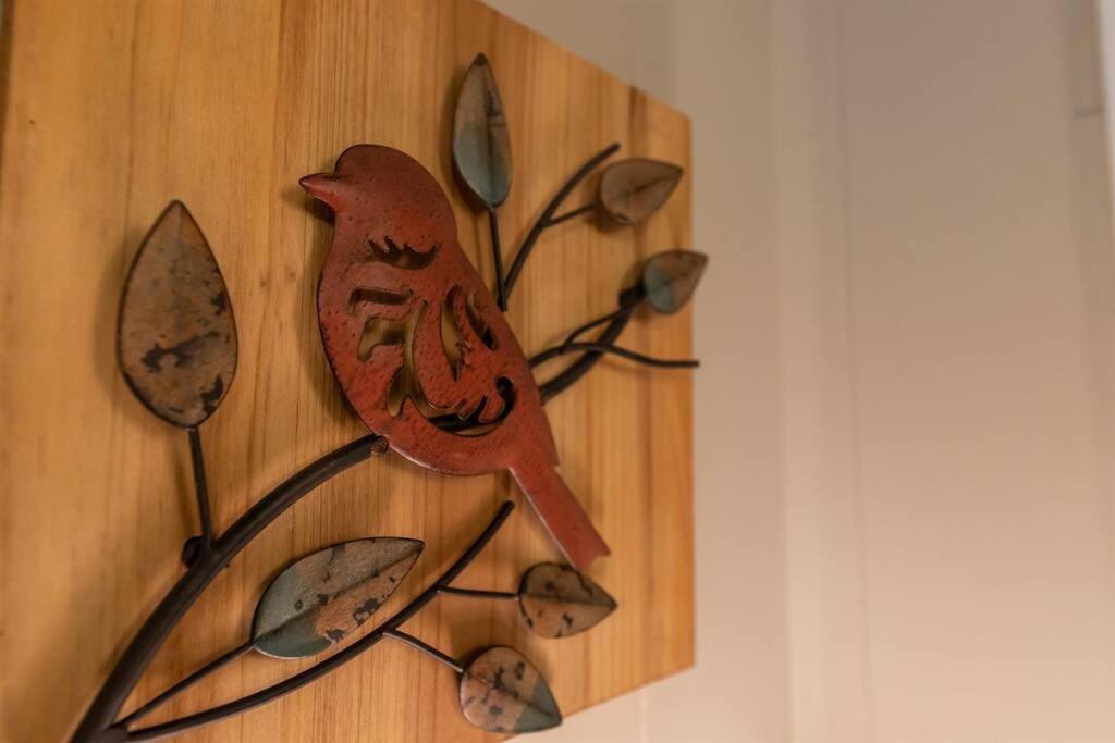The Cardinal Nest A Cozy Cottage On Main St Saint Charles エクステリア 写真